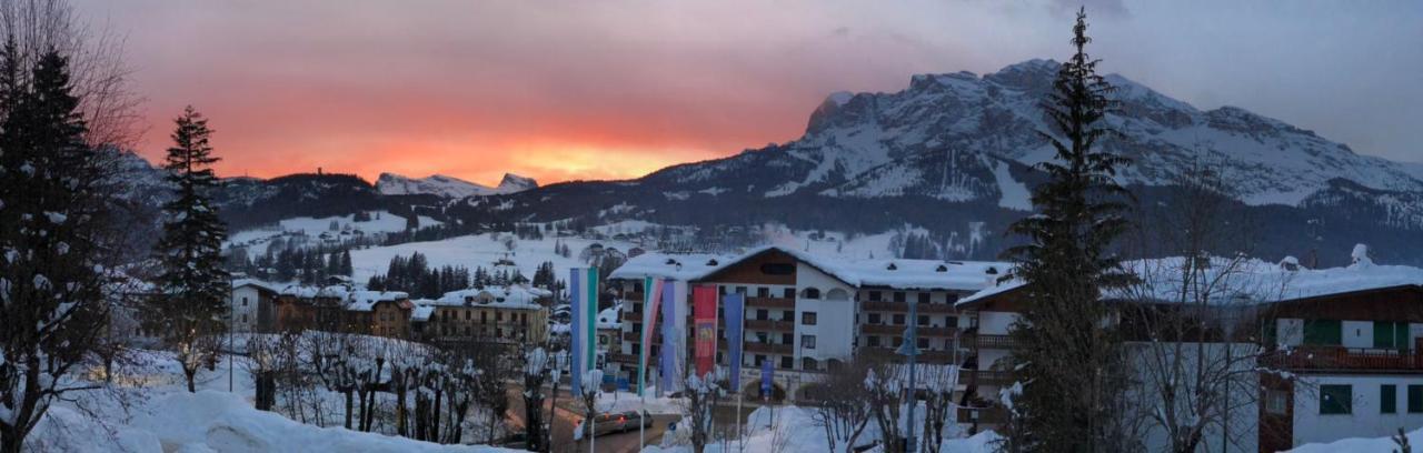 Luxury Panoramic 3Br Apt 2Min To Centre 5Min To Lifts Cortina dʼAmpezzo Eksteriør billede
