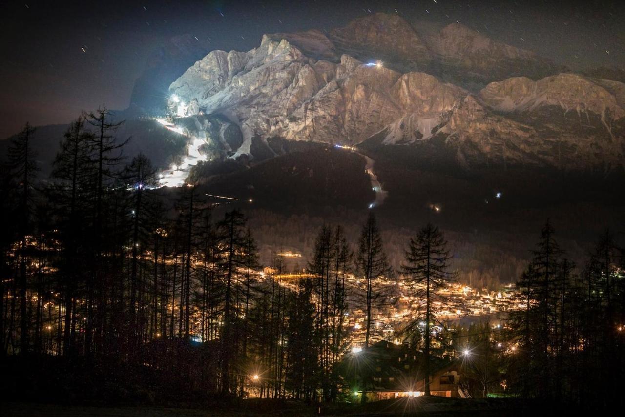 Luxury Panoramic 3Br Apt 2Min To Centre 5Min To Lifts Cortina dʼAmpezzo Eksteriør billede